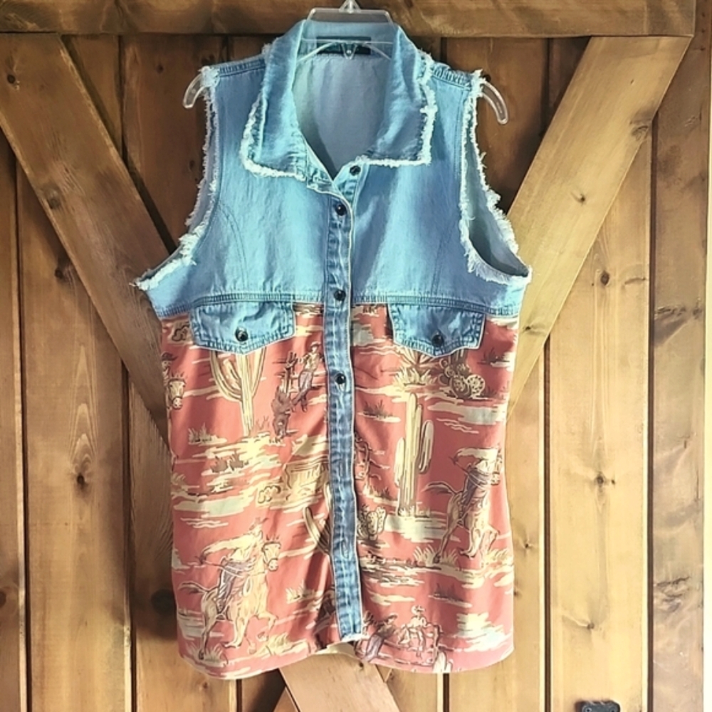 Sleeveless Ladies Western Shirt